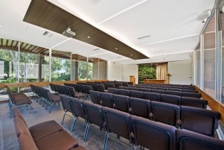 Enfield_Memorial_Park_-_Folland_Chapel_Mobile